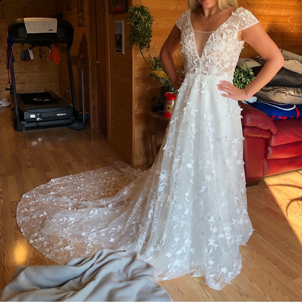 Wedding Dress * never worn